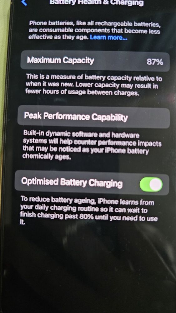iPhone 13 Pro с подарък 5 бр стилни калъфчета