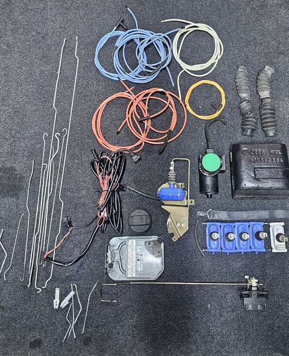 Inchidere centralizata originala Volkswagen Golf 2 (4usi)

Stare buna