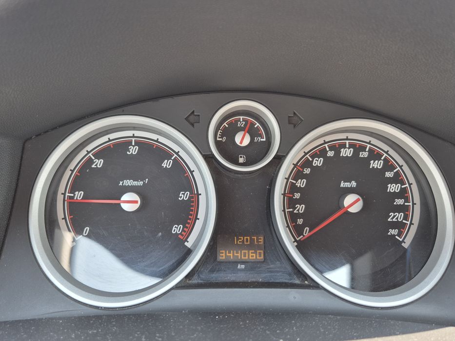 Opel Astra h 1.9 CDTI