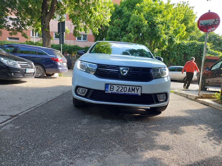 Vând Dacia Logan stare foarte bună de funcționare
