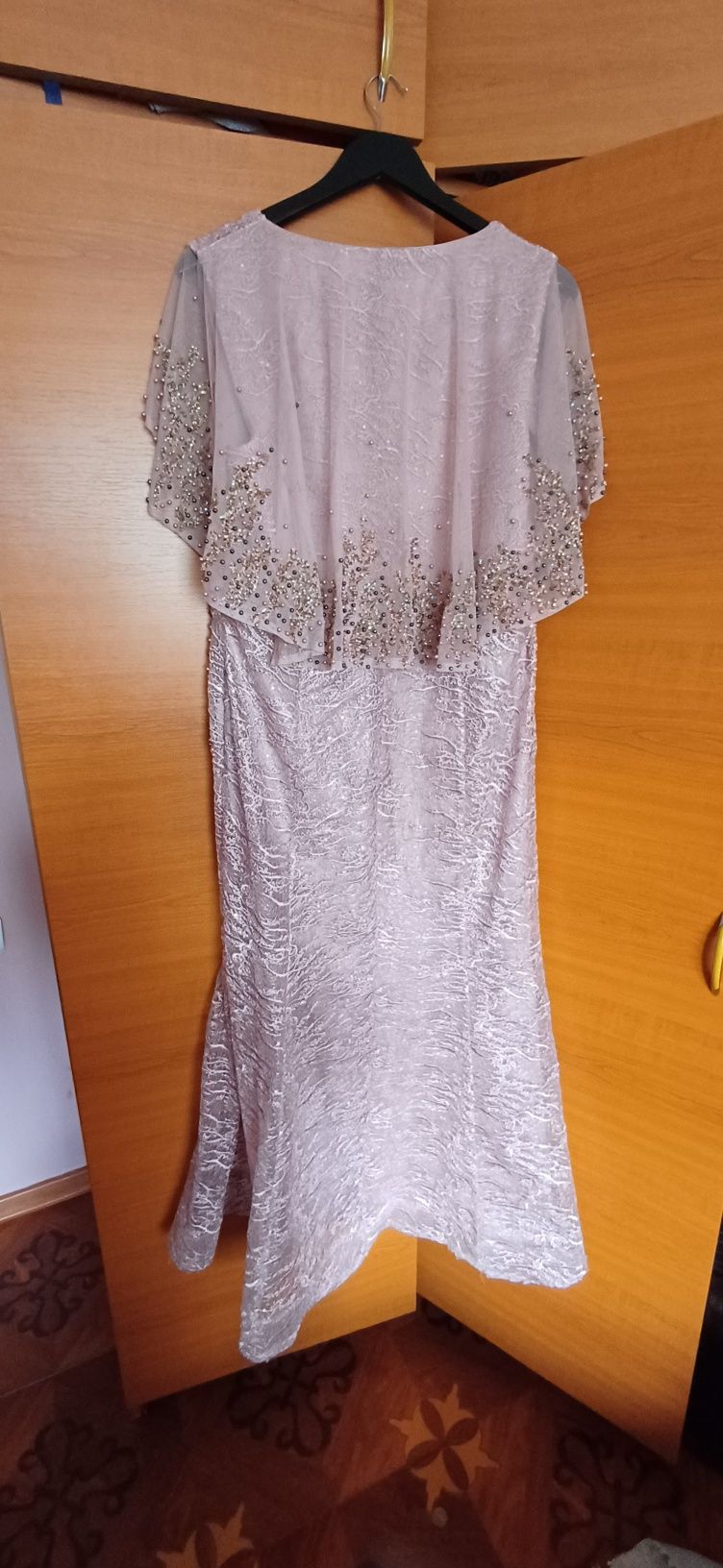 Vând rochie seară