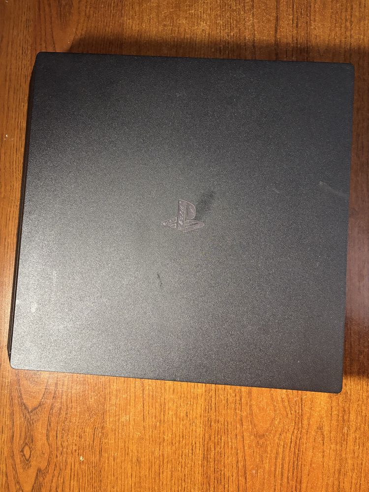 PlayStation 4 pro 1 tbe