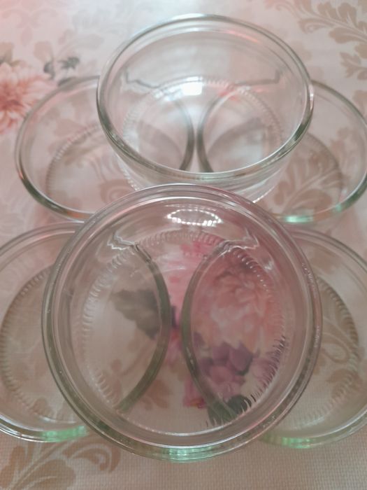 Чисто нови чаши за ракия  и стъклени купички