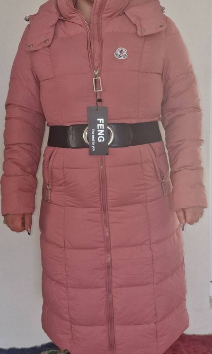 Geaca dama lunga curea inclusa .