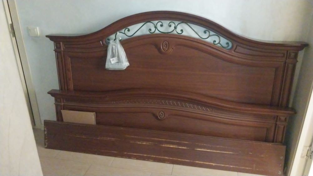 Кровать двуспальная