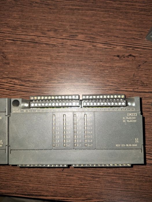 PLC-uri Siemens și module DI/DO AI/AO