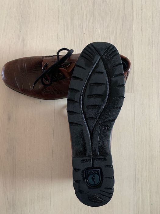 Vând pantofi piele interior și exterior ECCO (42)