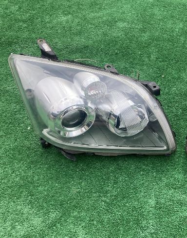 Фар/Фарове за тойота авенсис фейс лифт Т25/Toyota avensis T25 06-08г