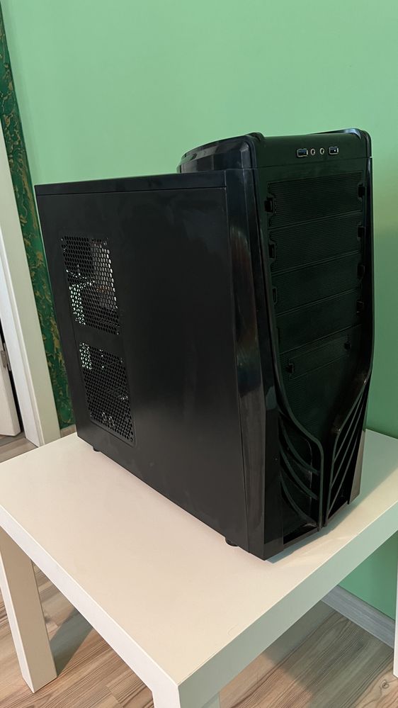 компютър за гейминг бюджетен Asus rog strix 1080 Intel i7-6700K