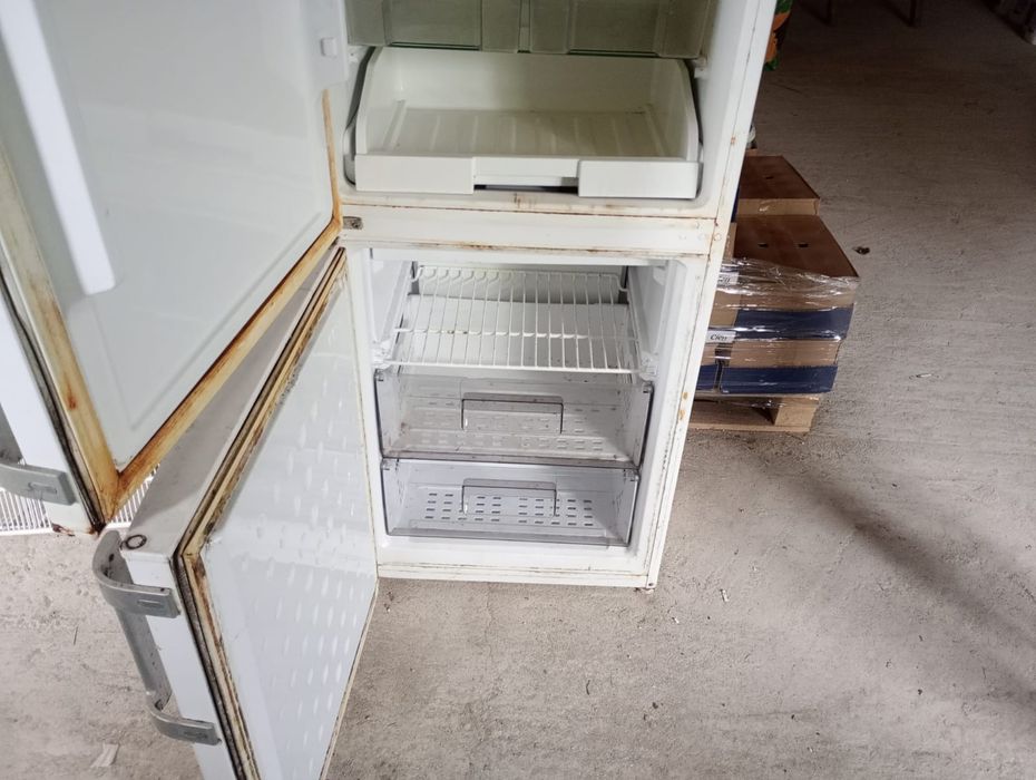 Combina frigorifica Arctic AK366NF+, 355 Clasa A+, No Frost, H201 cm