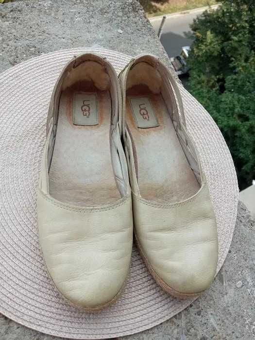 Sandale piele U.G.G, marime 38 (23.3 cm)