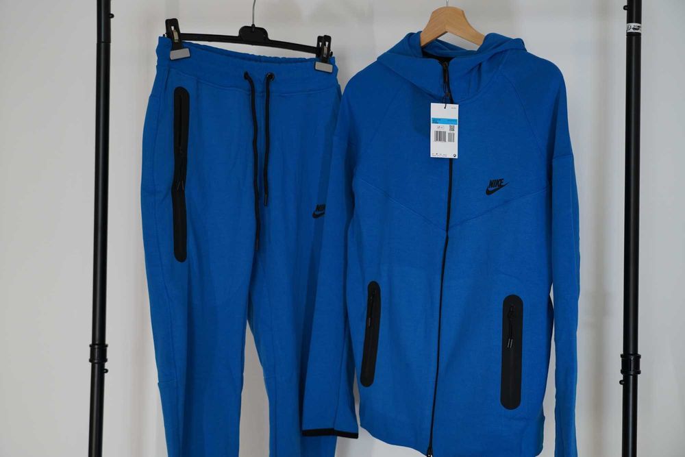 Trening Nike Tech Fleece, Model NOU 2024 -Calitate Premium baieti fete