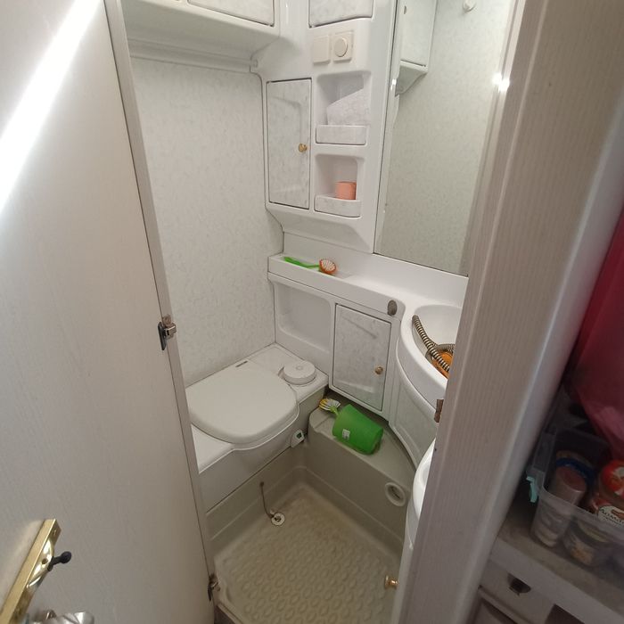 Продавам каравана