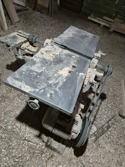 Abrich cu circular și găurit