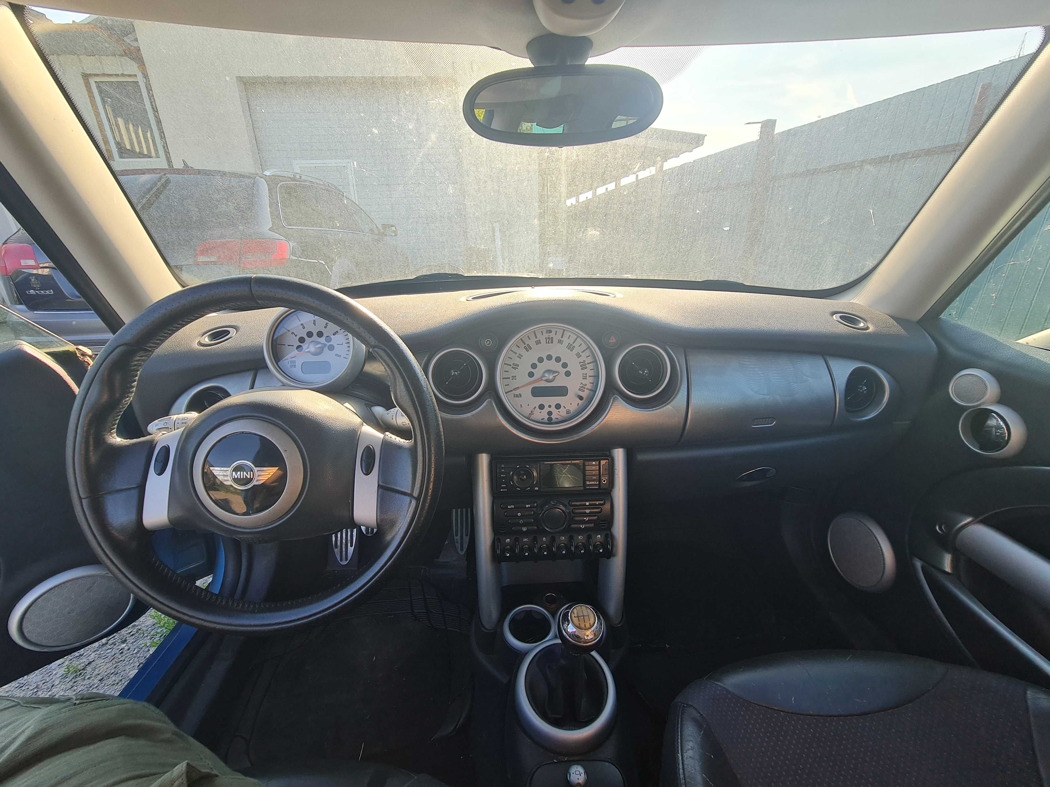 Mini Cooper S Sport 2003 1.6 benzina foarte dotata necesita investitii