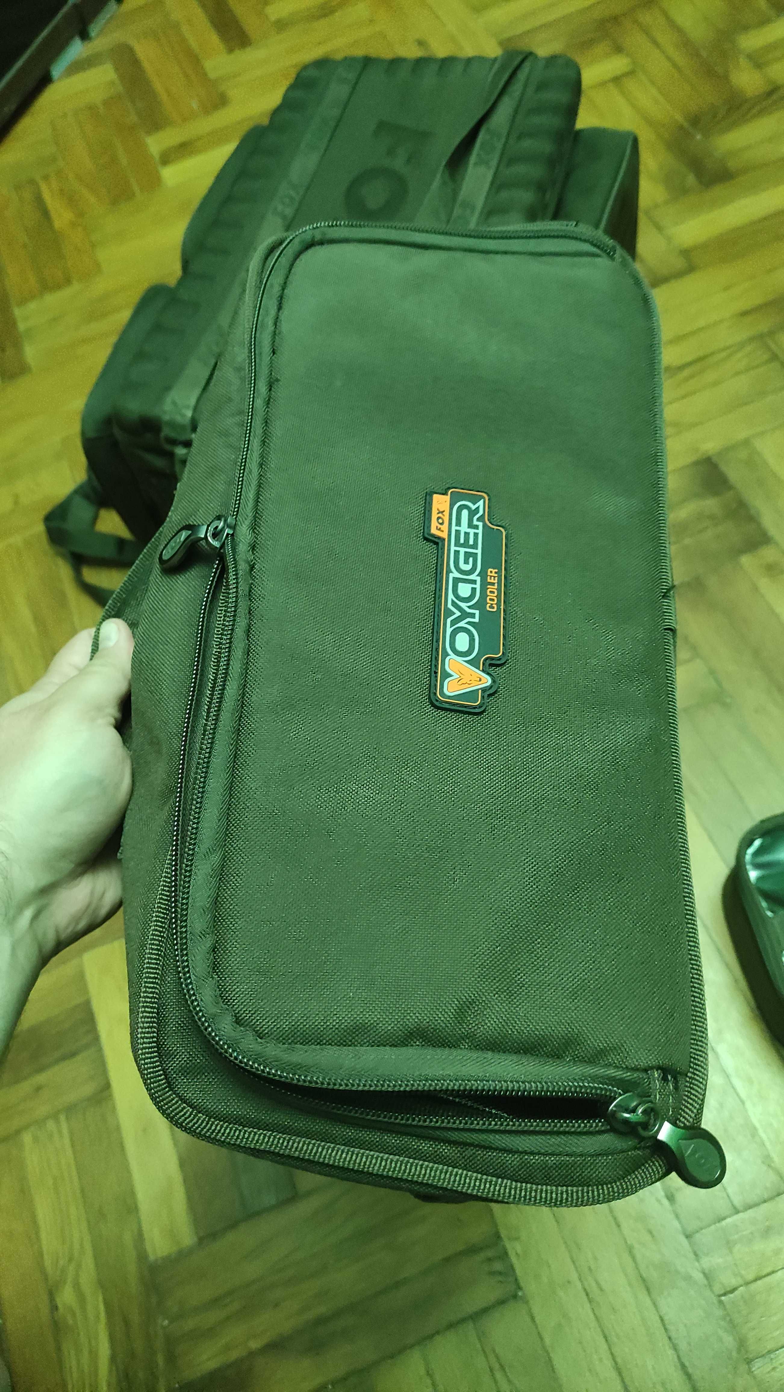 Ghiozdan Rucsac Fox Voyager si geanta termoizolanta Voyager Cooler