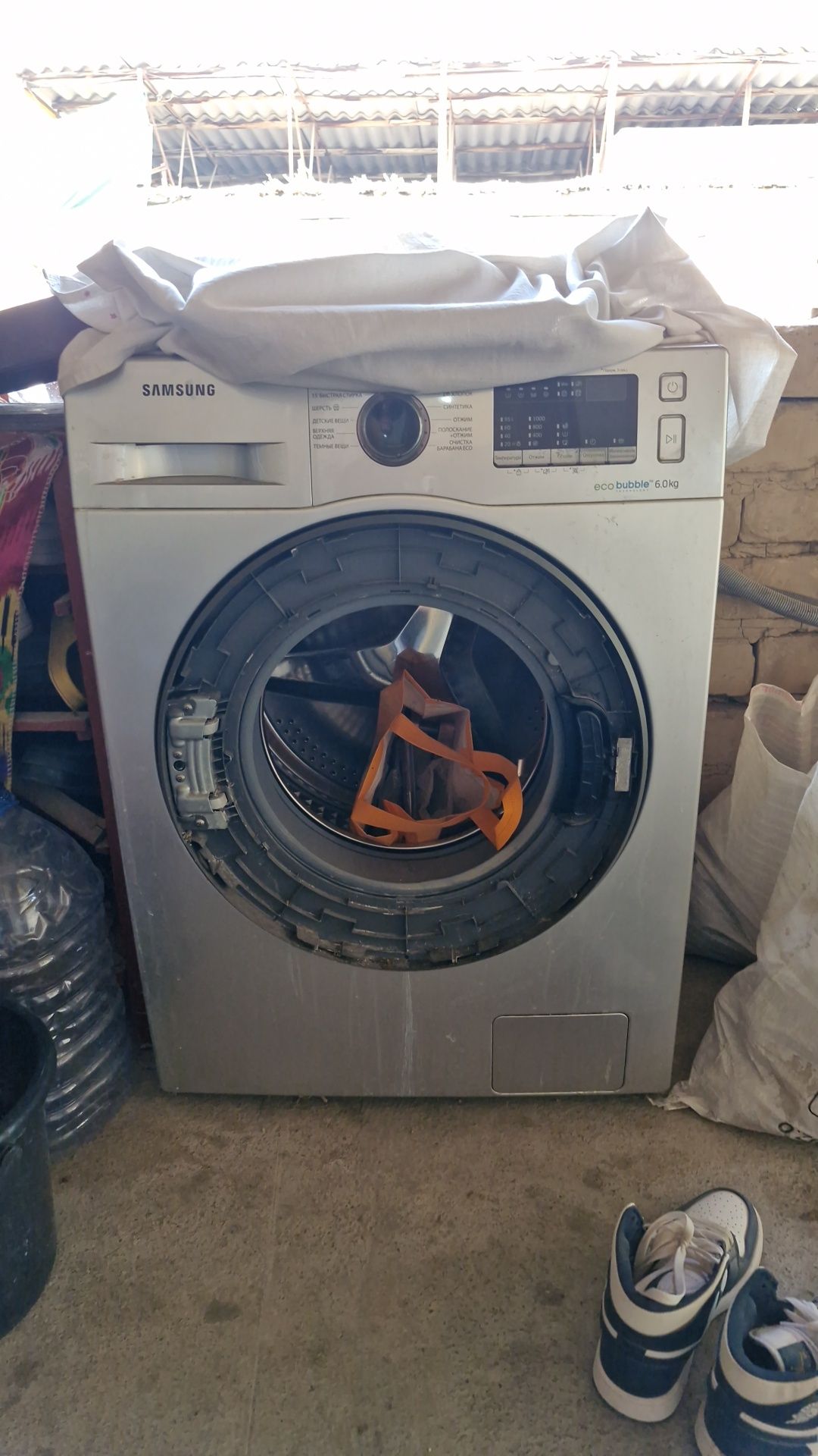 Продам стиральную машинку Самсунг.6 кг