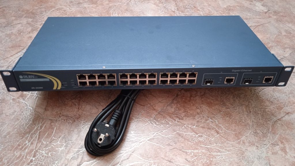 Switch 24 ports Rubytech ES-2226C