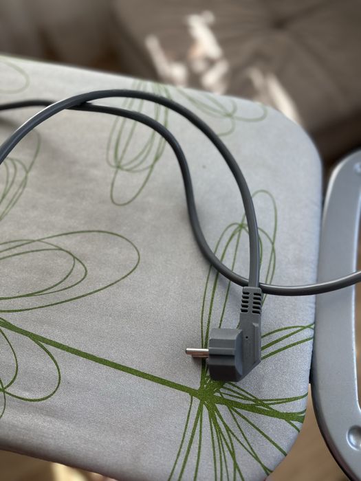 Masa de calcat cu priza 143cm /38 cm