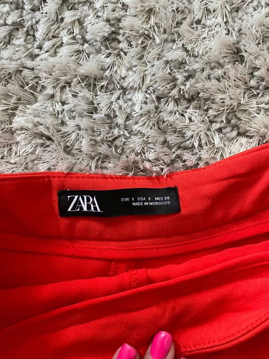 Pantaloni scurti cu talie inalta