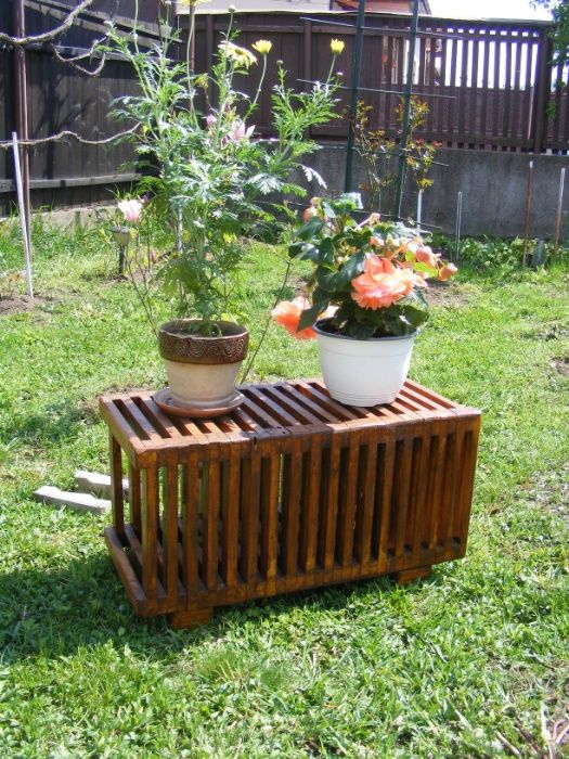 Vand suport flori din lemn