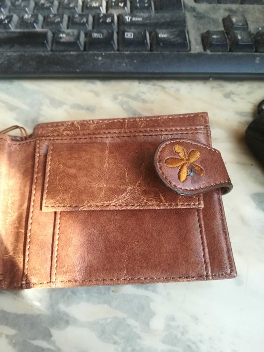 дамска чантички и портфейли