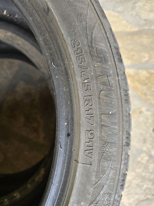 Гуми Всезонни за автомобили