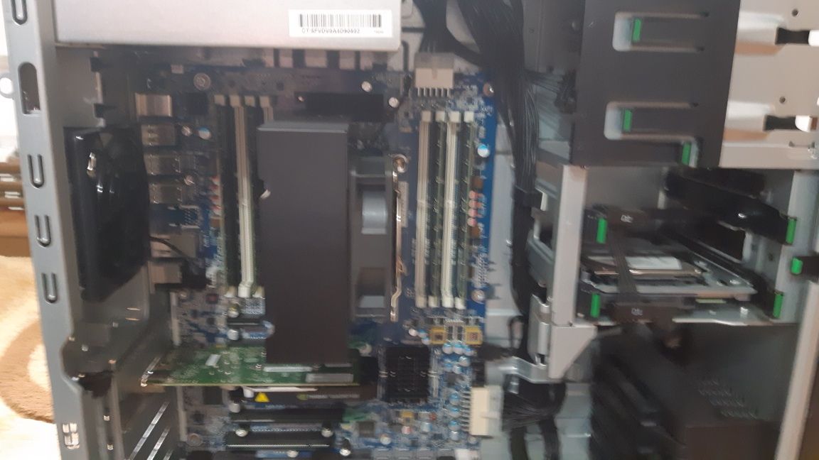 Workstation Hp Z440 Intel HEXA Core Xeon E5-1650 v4 3.60Ghz
32GB DDR4