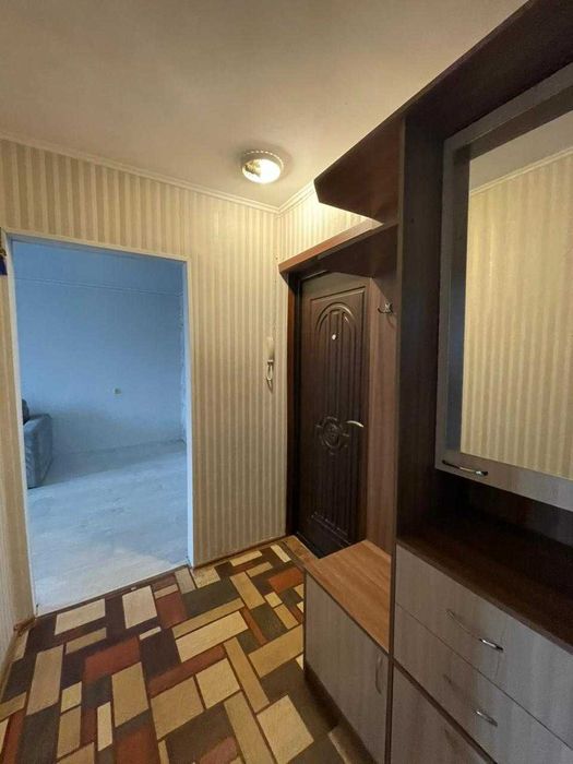 Продам 2х комнатную квартиру, этаж 5/5 , полностью мебелированная.