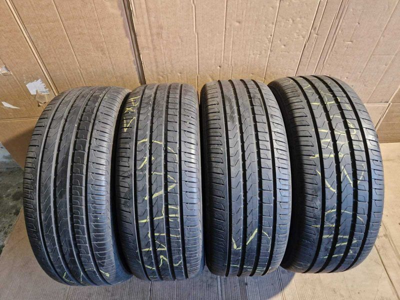 4 Pirelli R19 235/55
летни гуми DOT3319