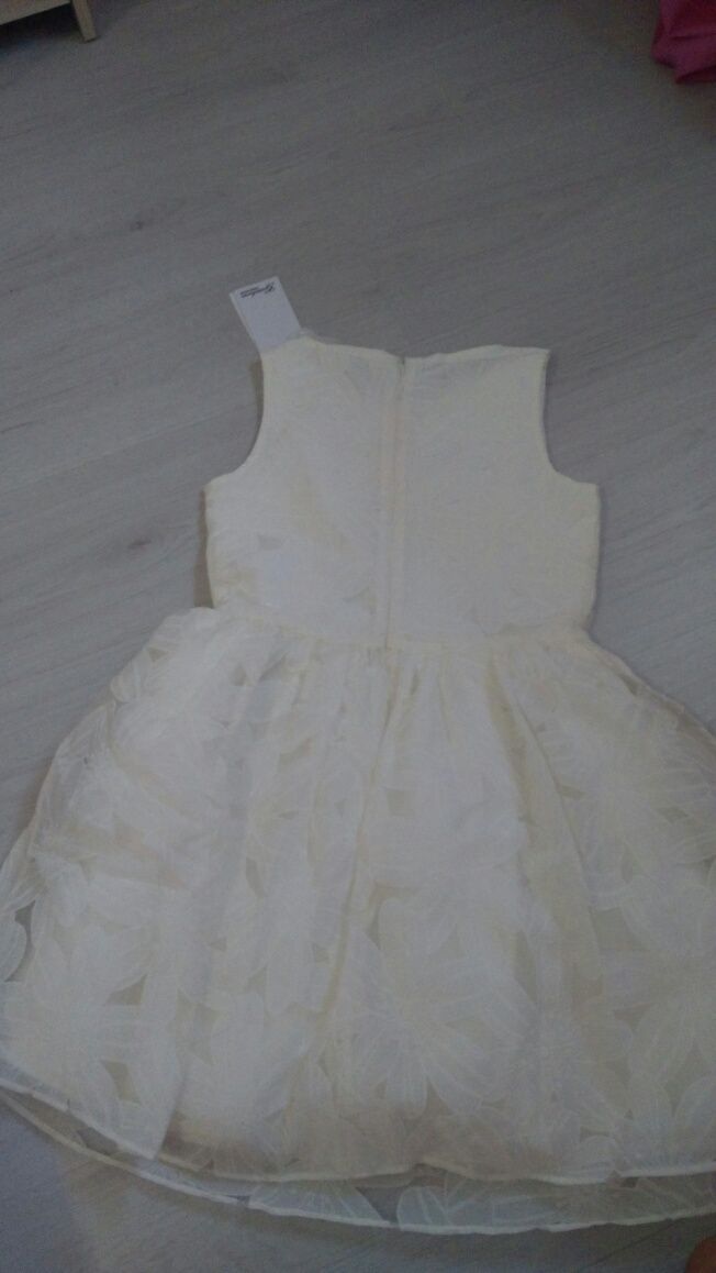 Детска официална рокля 140 см
