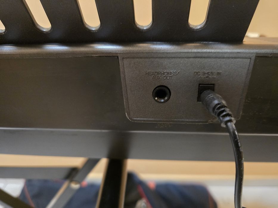 Синтезатор Yamaha PSR200