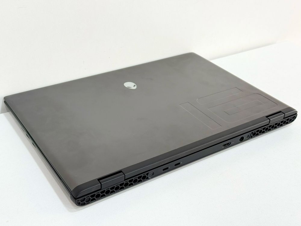 Gaming Alienware Ultra 9 185H RTX4060 240Hz 2.5K WQXGA 16 RGB Laptop