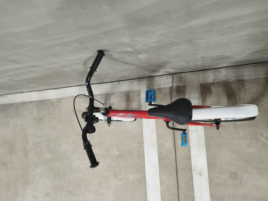 Детско колело Disney Cars 4-7 години с помощни колела