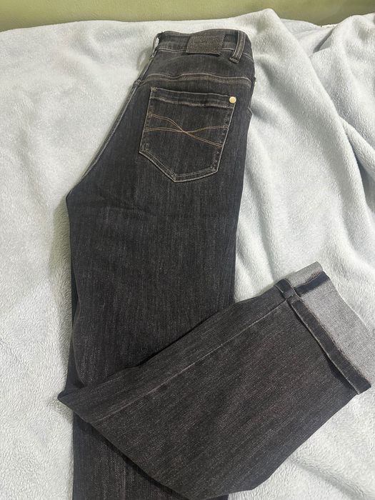 Женские джинсы на высокой посадке