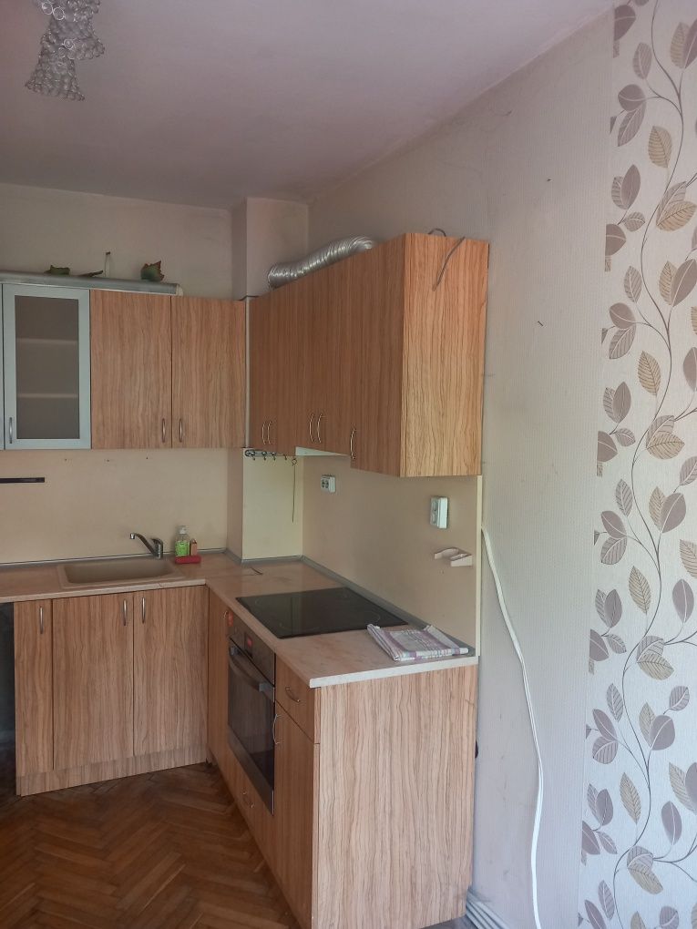 Дава се под наем Двустаен апартамент в Разград, Център - 77 кв.м за 239.7 € - Снимка #11
