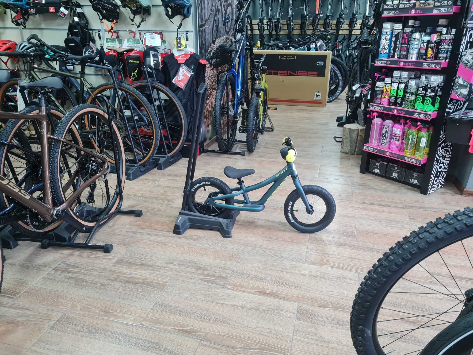 Bicicleta Scott Scale RC Walker PRISM in stoc la Est Bike Funky Sports