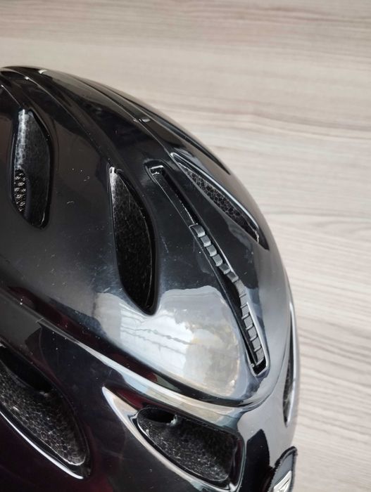 2 бр. каски  за ски и сноуборд - цена от 35 лв до 55 лв.