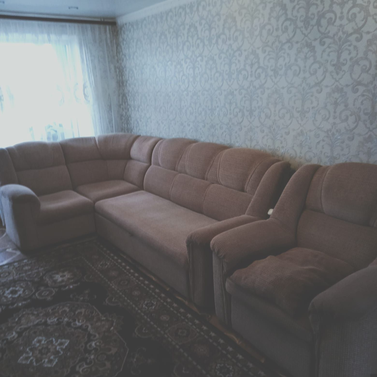 Угловой диван, раскладывающийся