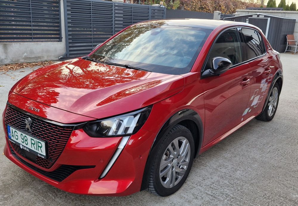 Peugeot e 208 GT full