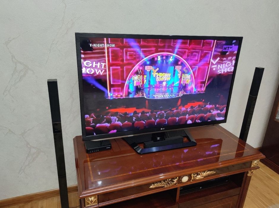 Смарт телевизор LG 106 см WiFi YouTube