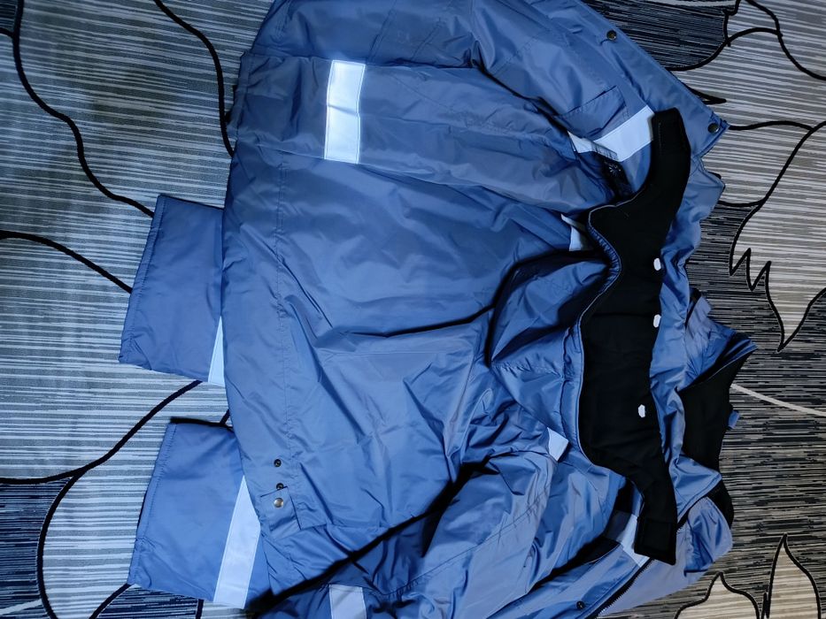 Продам новую зимнюю спецодежду.