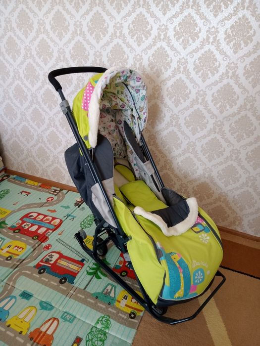 Продам санки. Абсолютно новые