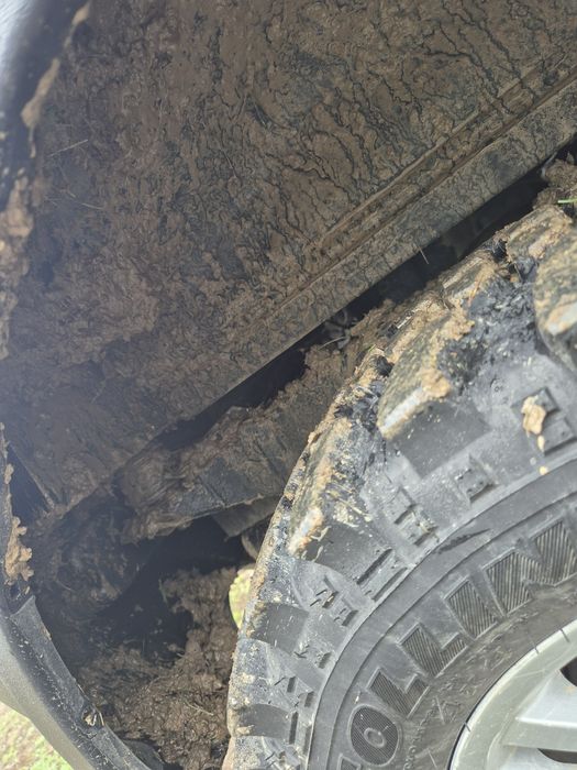 Vand suzuki jimny fara rugina