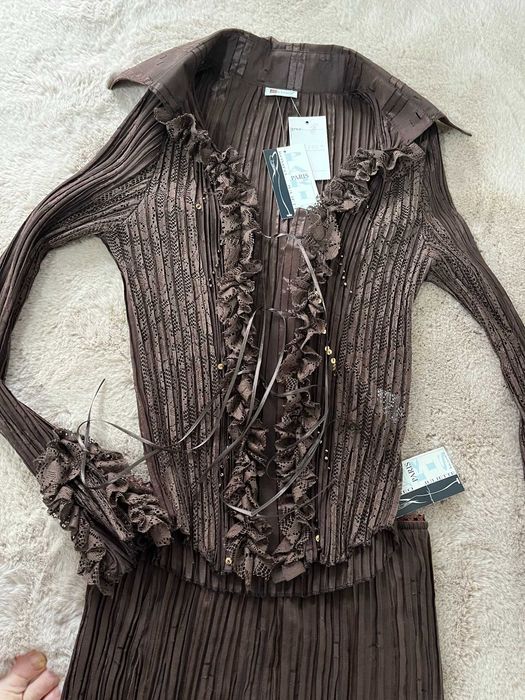 Costum nou elegant fusta si bluza achizitionat din Dubai, marimea 42