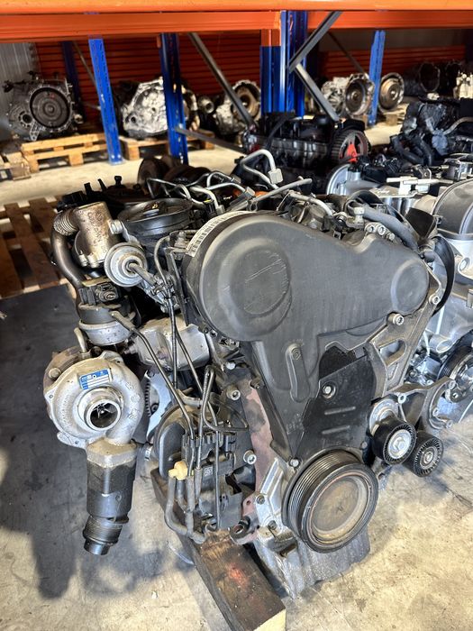 Motor 2.0 tdi Audi A4 A6 cod CAG turbina injectoare pompa injectie