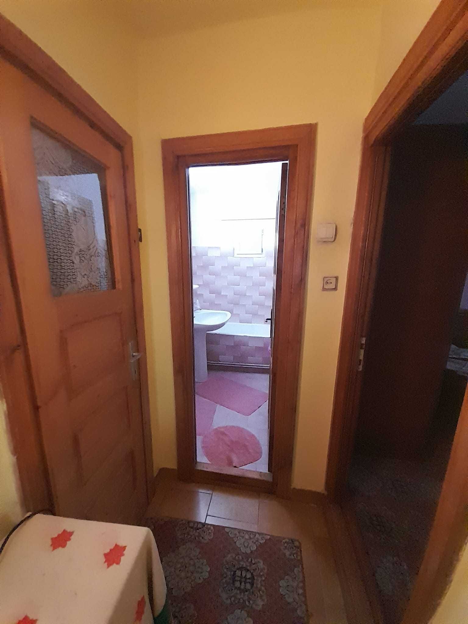 Apartament luminos și spațios lângă Spitalul Județean