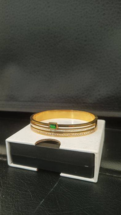 Brățară din inox aurie cu piatră verde