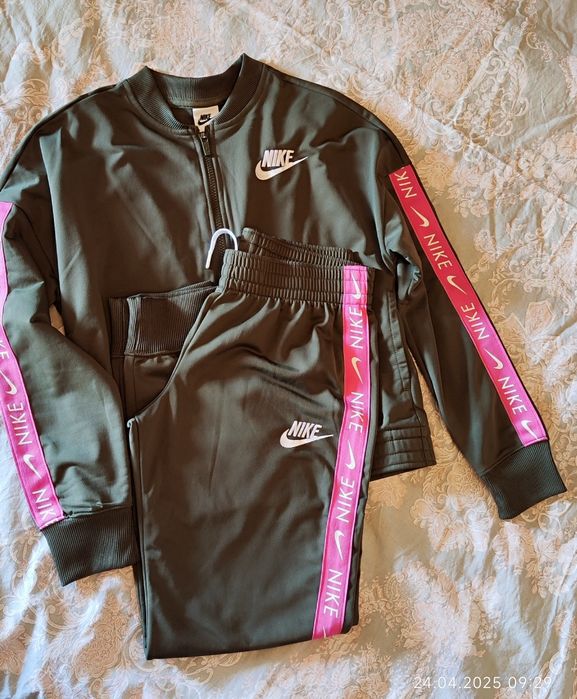 Спортен комплект Nike 155-166см.