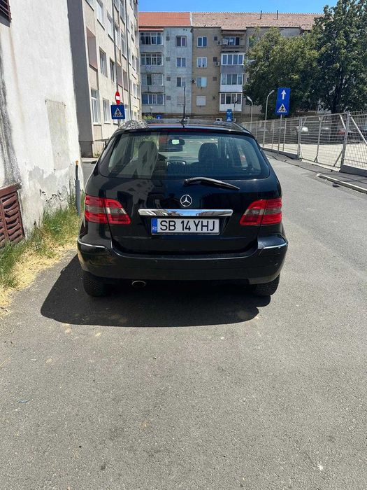 Vând Mercedes B-Klasse, 1.7 benzină, 2006, cu probleme/pt. dezmembrări